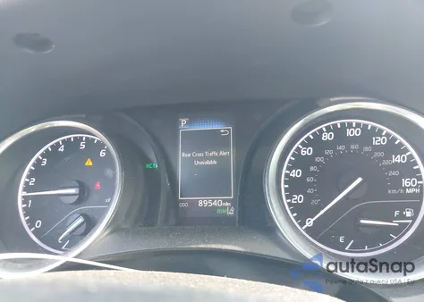 2018 Toyota Camry Le z USA, uszkodzony, nr VIN 4T1B11HK9JU503534